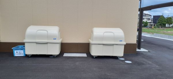 ごみ収納BOX設置完了 ごみ収納BOX設置完了