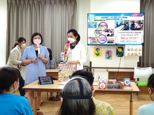 大學で認知症の研究をしているそうで説明をしてくれました。 大學で認知症の研究をしているそうで説明をしてくれました。